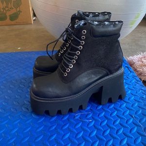 Lamoda two toned suede chunky platform boots